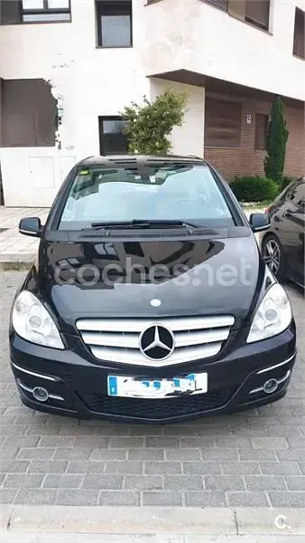 Usado Mercedes B180 109 CV (80 kW) 2009 Negro Monovolumen