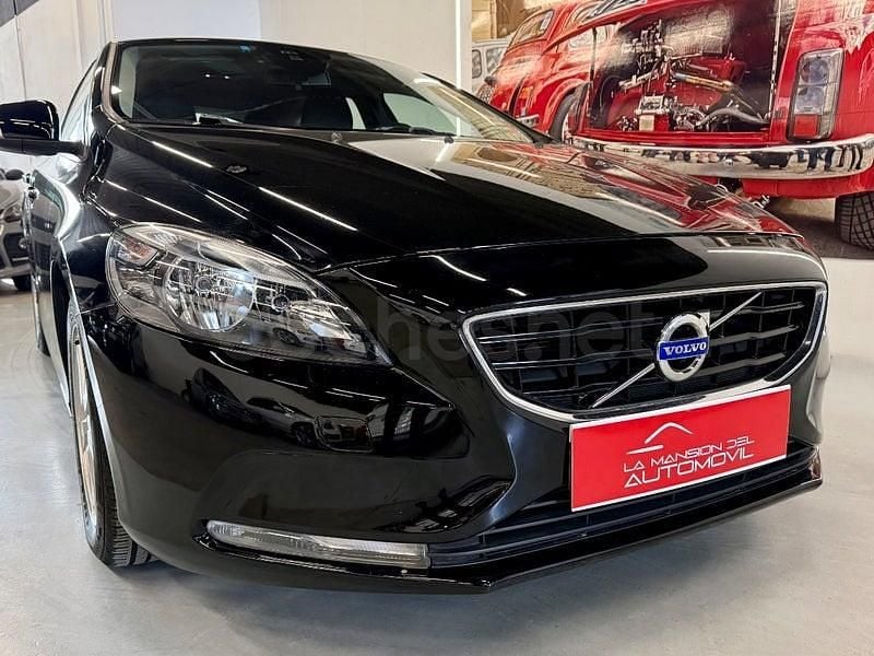 Usado Volvo V40 Kinetic 115 CV (84 kW) 2015 Negro Berlina