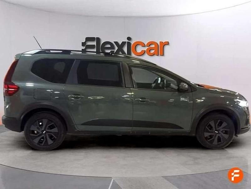 Begagnad Dacia Jogger Expression 140 HK (102 kW) 2023 Grå Minibuss