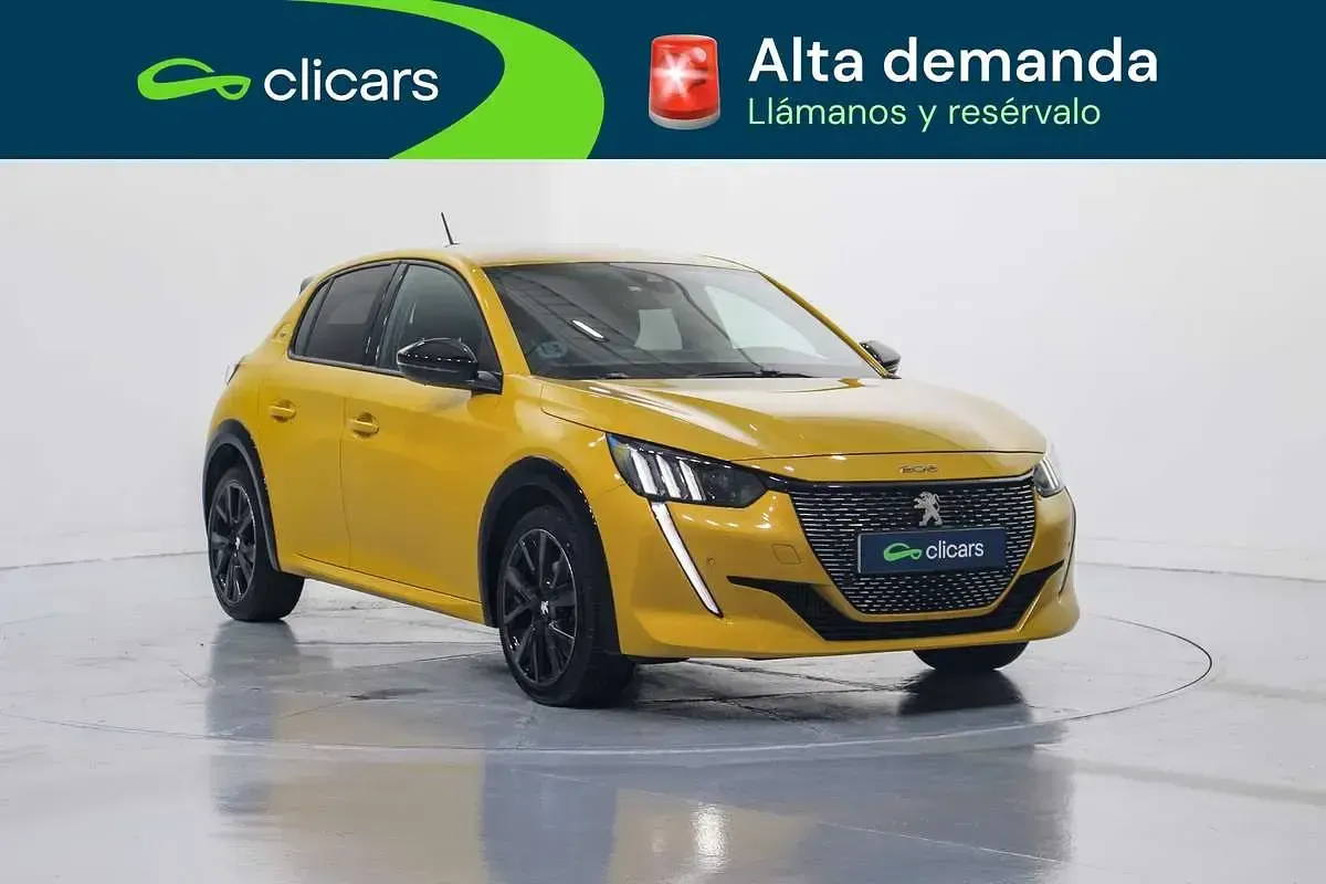 Usado Peugeot 208 GT 102 CV (75 kW) 2023 Amarillo Utilitario