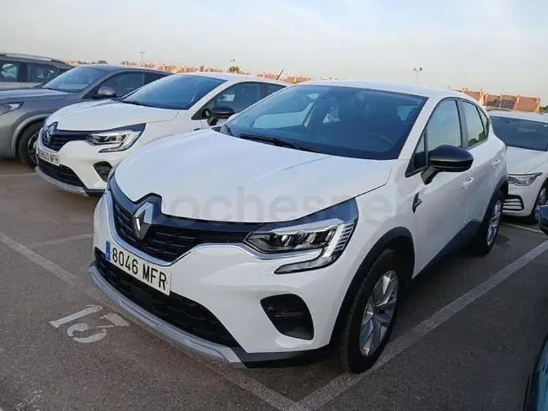 Usado Renault Captur Intens 100 CV (73 kW) 2023 Blanco SUV