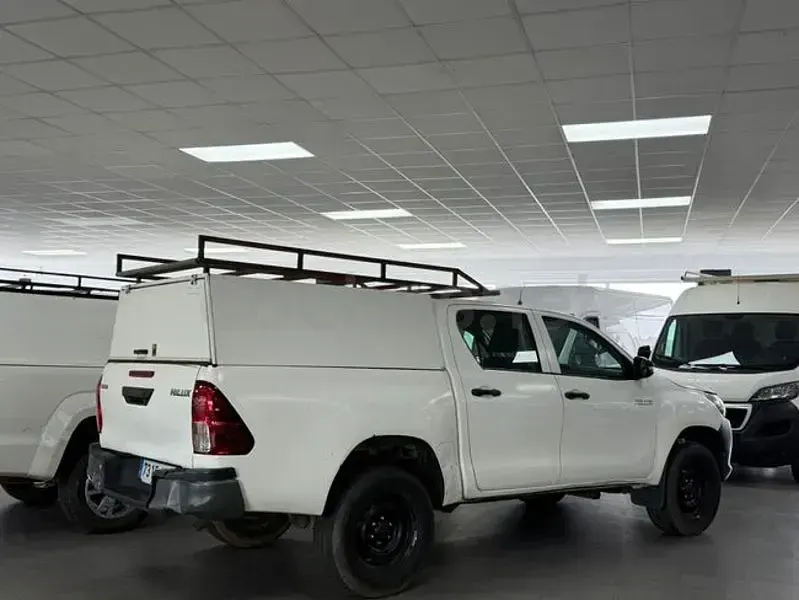 Usado Toyota HiLux 150 CV (110 kW) 2019 Blanco Pickup/Camioneta