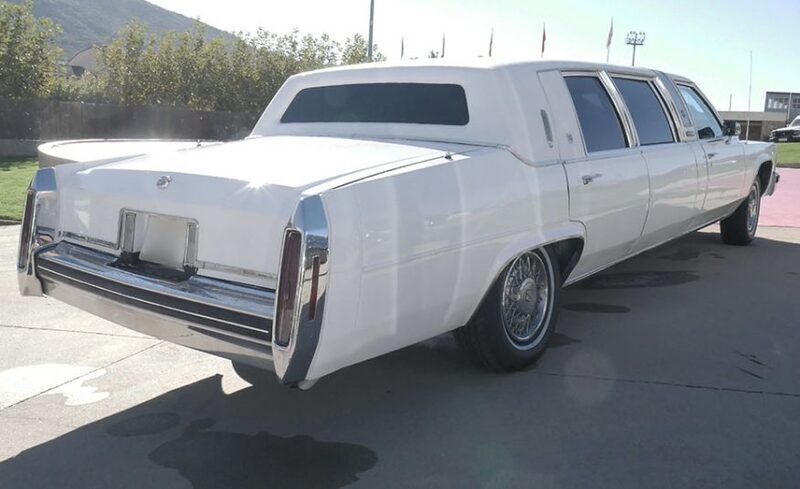 Usado Cadillac Deville 135 CV (99 kW) 1984 Blanco Berlina