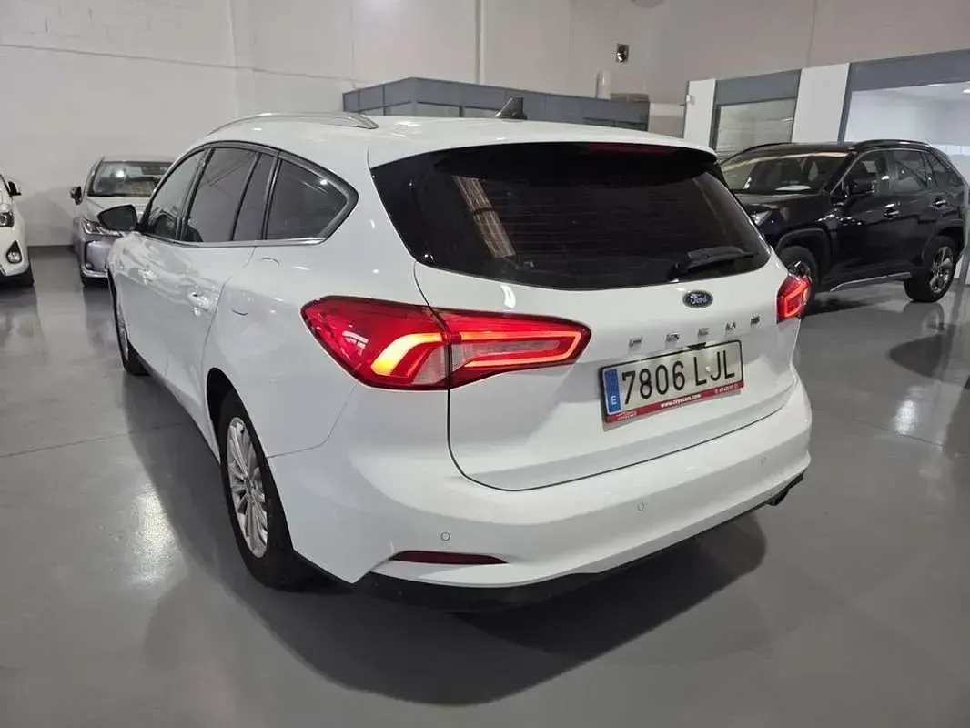 Usado Ford Focus Titanium 120 CV (88 kW) 2020 Blanco Utilitario