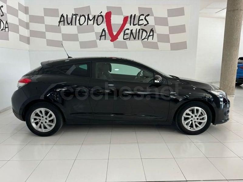 Usado Renault Mégane IV LIMITED 115 CV (84 kW) 2016 Negro Coupe