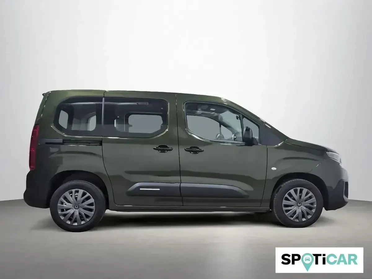 Usado Citroën Berlingo 102 CV (75 kW) 2025 Verde Monovolumen