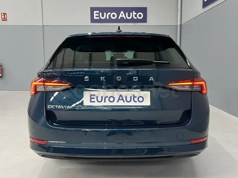 Occasion Skoda Octavia Ambition 150 PK (110 kW) 2022 Blauw Stationwagen