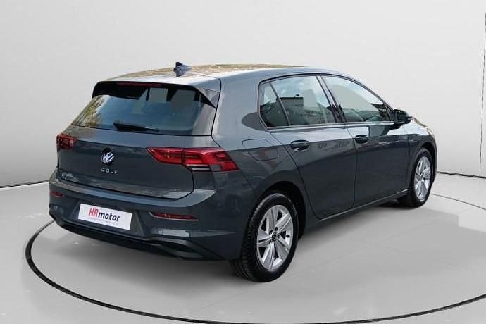 Usado VW Golf VIII Life 110 CV (80 kW) 2024