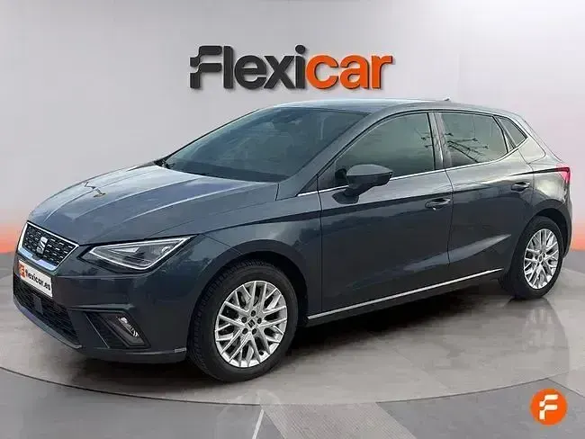 Usado Seat Ibiza XCELLENCE 115 CV (84 kW) 2024 Gris Utilitario