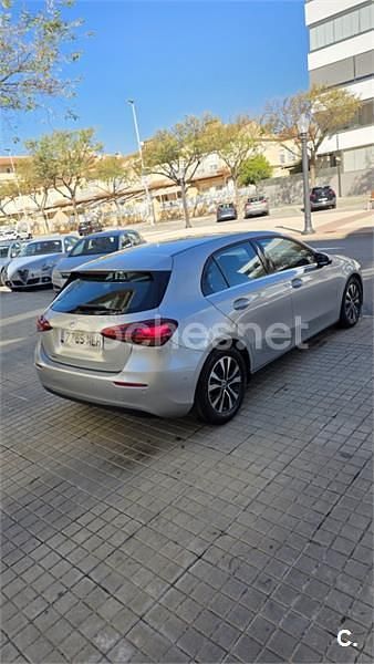 Usado Mercedes A200 163 CV (119 kW) 2024 Gris / plata Berlina
