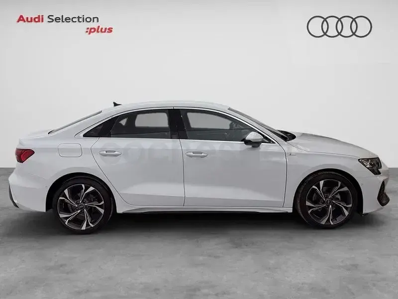Usado Audi A3 S-Line 150 CV (110 kW) 2025 Blanco Berlina