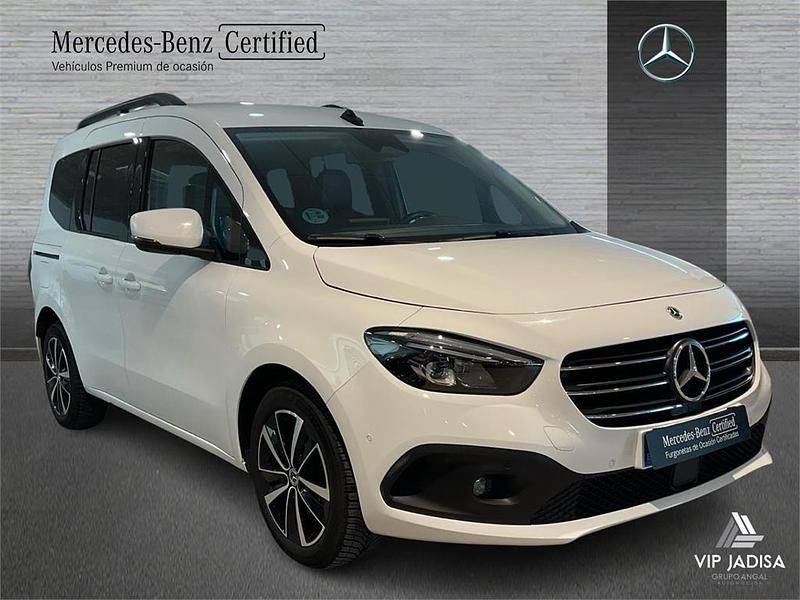 Usado Mercedes T180 116 CV (85 kW) 2024 Blanco Monovolumen