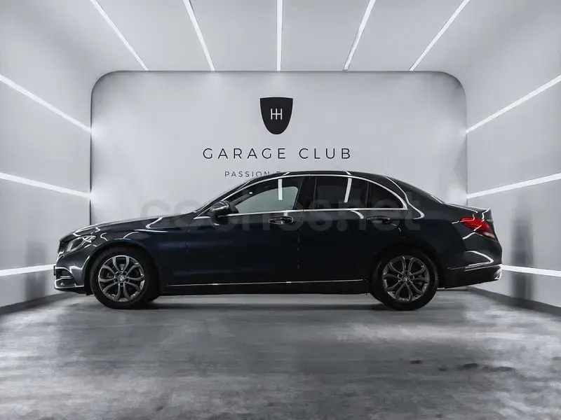 Usado Mercedes C180 120 CV (88 kW) 2015 Gris / plata Berlina