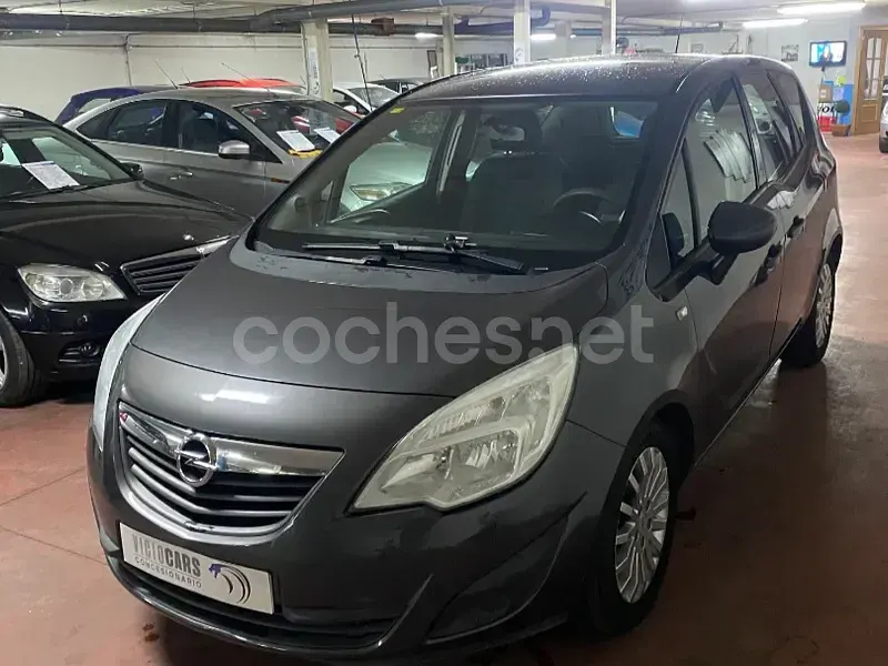Usado Opel Meriva Expression 95 CV (69 kW) 2012 Gris / plata Monovolumen