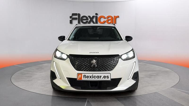 Usado Peugeot 2008 Allure 110 CV (80 kW) 2022 Blanco SUV