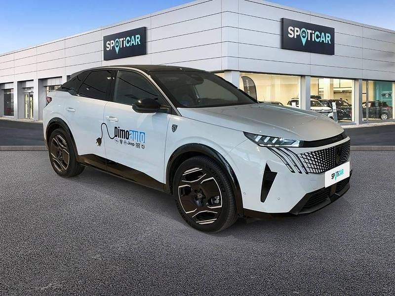Usado Peugeot e-3008 GT 157 kW (214 CV) 2024 Blanco SUV