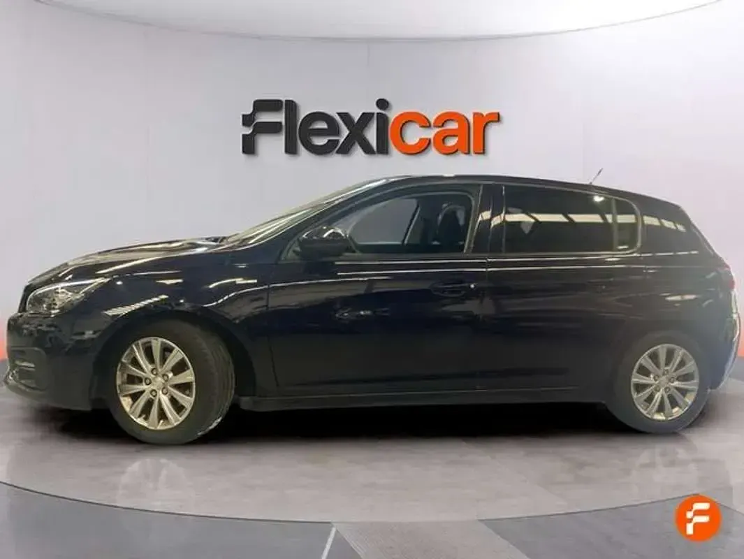 Usado Peugeot 308 SW GT 131 CV (96 kW) 2020 Azul Familiar
