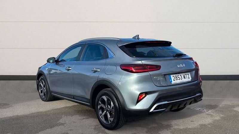 Usado Kia XCeed 140 CV (102 kW) 2024 Plateado SUV