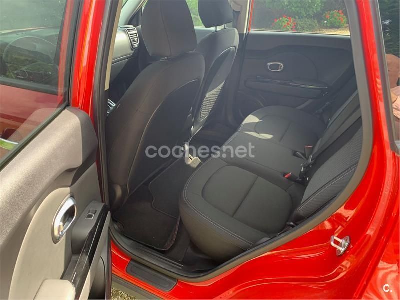 Rojo Usado 2017 Kia Soul SUV | 15.500 € (Caro) - Imagen 1/4