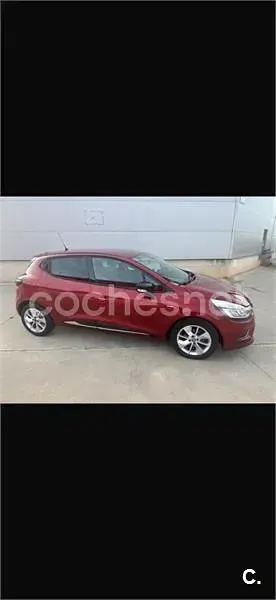 Usado Renault Clio IV Zen 90 CV (66 kW) 2016 Granate Berlina