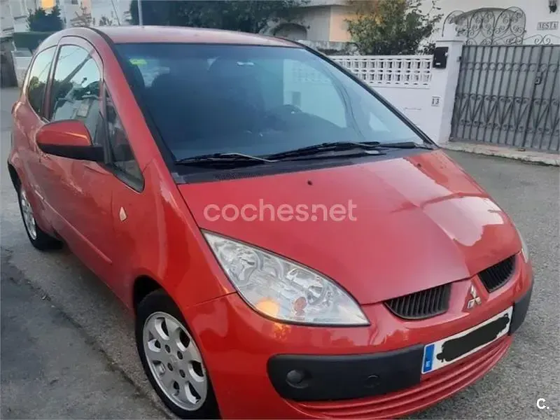 Usado Mitsubishi Colt Instyle 95 CV (69 kW) 2006 Rojo Berlina