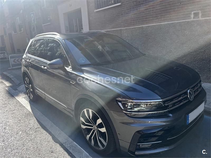 Usado VW Tiguan R-line 150 CV (110 kW) 2019 Gris / plata SUV