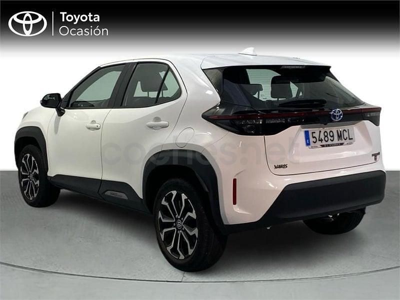 Usado Toyota Yaris Cross Active 116 CV (85 kW) 2022 Blanco SUV