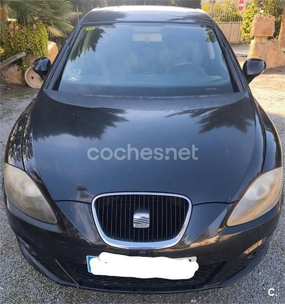 Negro Usado 2010 Seat Leon Reference Berlina | 6000 € (Precio justo) - Imagen 1/4