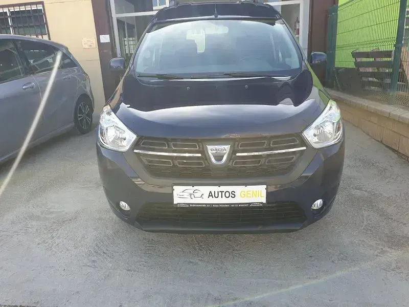 Usado Dacia Dokker 90 CV (66 kW) 2018 Azul Monovolumen