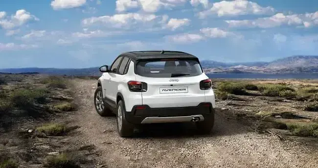 Nuevo Jeep Avenger Summit 100 CV (73 kW) 2025 Blanco SUV