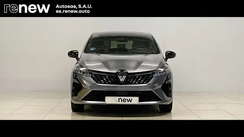 Usado Renault Clio V Techno 145 CV (106 kW) 2023 Gris Berlina