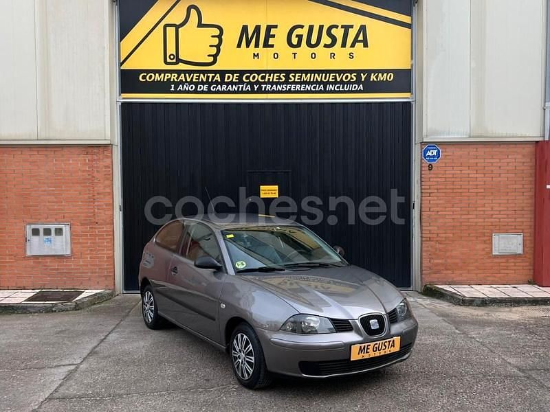 Usado Seat Ibiza Stella 75 CV (55 kW) 2002 Gris / plata Berlina
