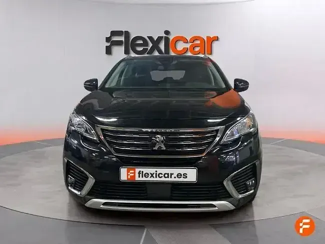 Usado Peugeot 5008 Allure 130 CV (95 kW) 2018 Beige SUV