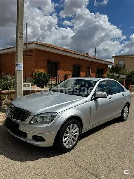 Usado Mercedes C220 Avantgarde 122 CV (89 kW) 2007 Gris / plata Familiar