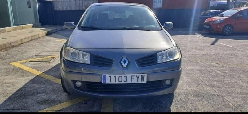 Usado Renault Mégane III Authentique 98 CV (72 kW) 2008 Gris Utilitario