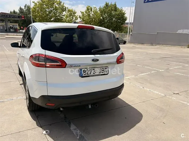 Usado Ford S-MAX Titanium 140 CV (102 kW) 2014 Blanco Monovolumen