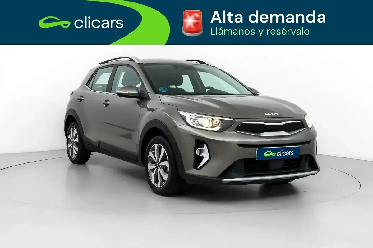 Usado Kia Stonic 120 CV (88 kW) 2023 Verde SUV