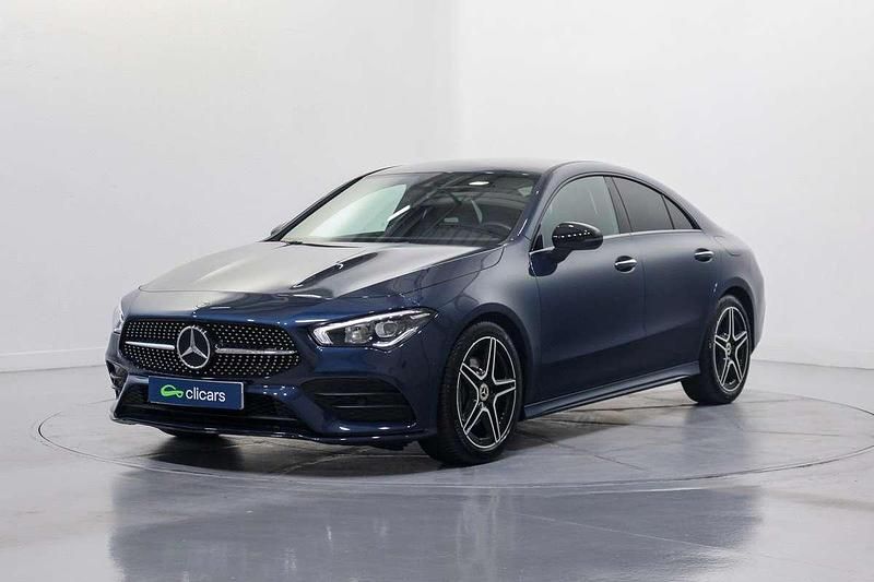 Usado Mercedes CLA180 136 CV (100 kW) 2023 Azul Berlina