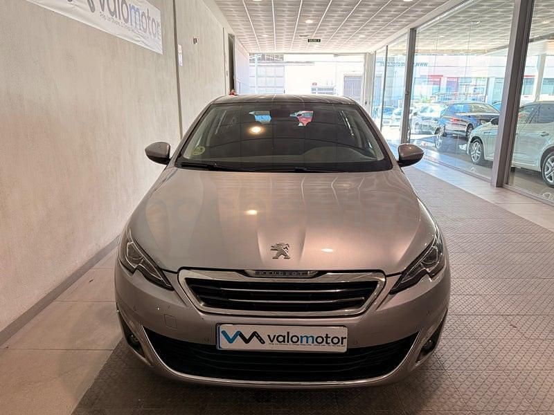 Usado Peugeot 308 Allure 92 CV (67 kW) 2014 Gris / plata Berlina