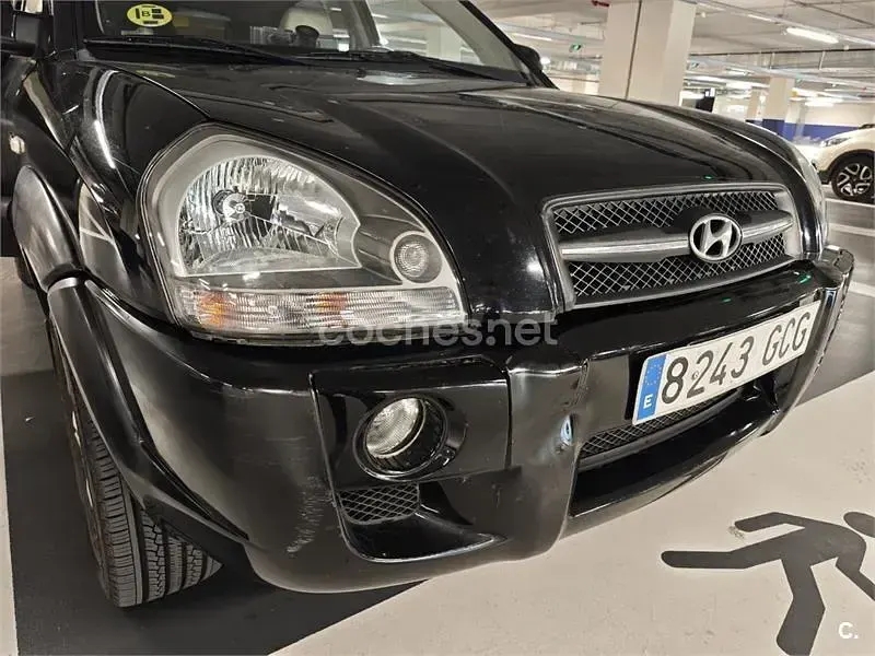 Usado Hyundai Tucson Style 140 CV (102 kW) 2008 Negro SUV