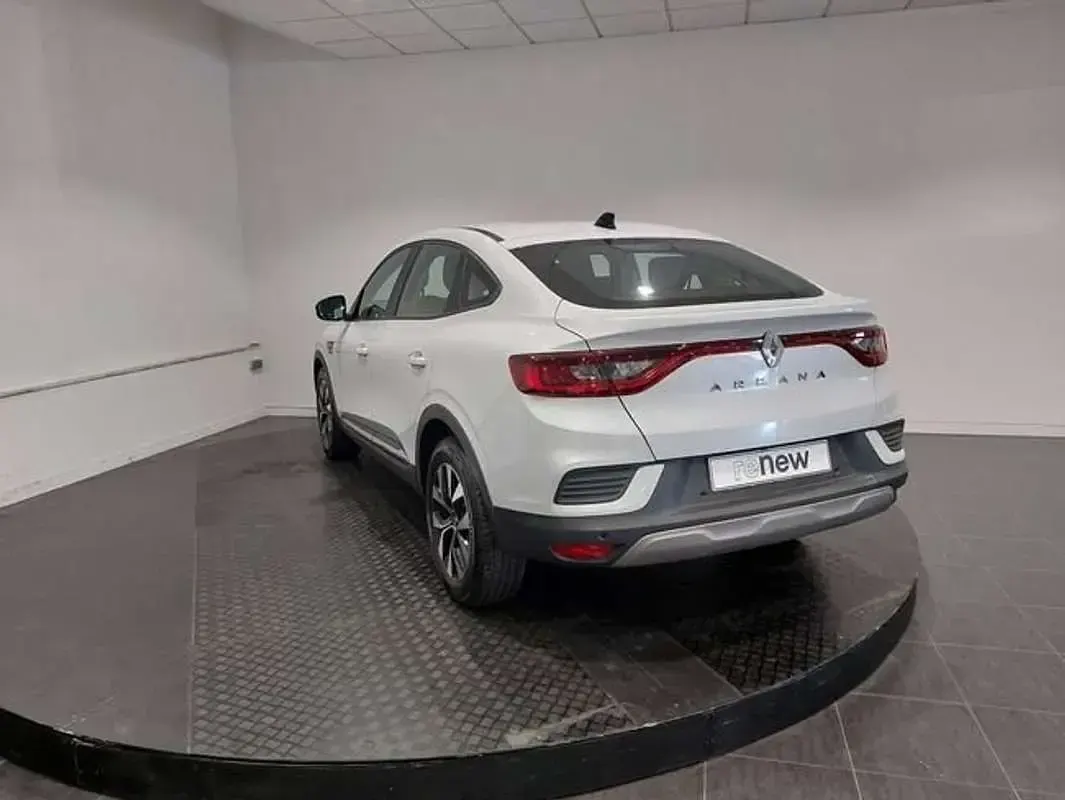 Usado Renault Arkana Intens 140 CV (102 kW) 2021 Blanco SUV