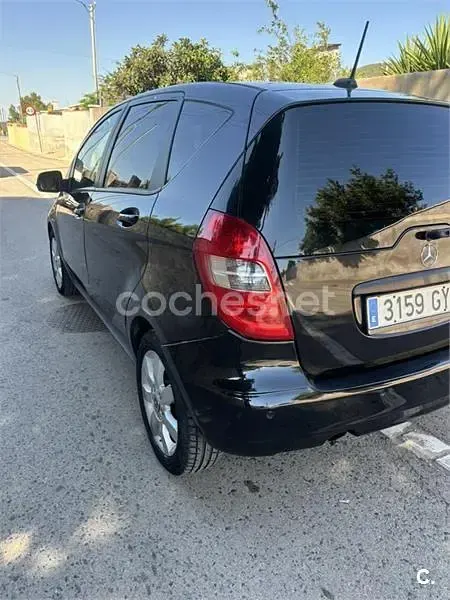 Usado Mercedes A160 Elegance 95 CV (69 kW) 2010 Negro Monovolumen
