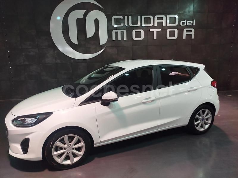 Blanco Usado 2022 Ford Fiesta Trend Utilitario | 15.300 € (Caro) - Imagen 1/4