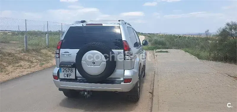Usado Toyota Land Cruiser 163 CV (119 kW) 2004 Gris / plata SUV