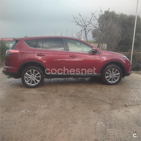 Usado Toyota RAV4 Hybrid 197 CV (144 kW) 2018 Rojo SUV