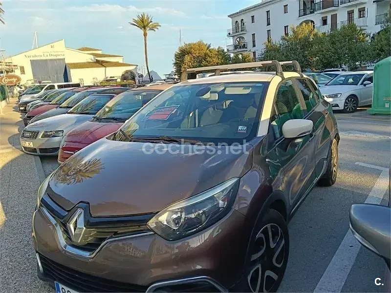 Usado Renault Captur 90 CV (66 kW) 2015 Marrón SUV
