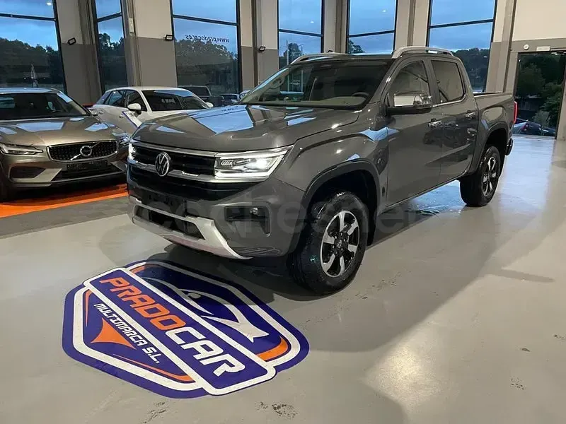 Nuevo VW Amarok Aventura 240 CV (176 kW) 2025 Gris / plata Pickup/Camioneta