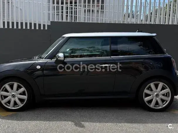 Usado Mini Cooper 120 CV (88 kW) 2007 Negro Utilitario