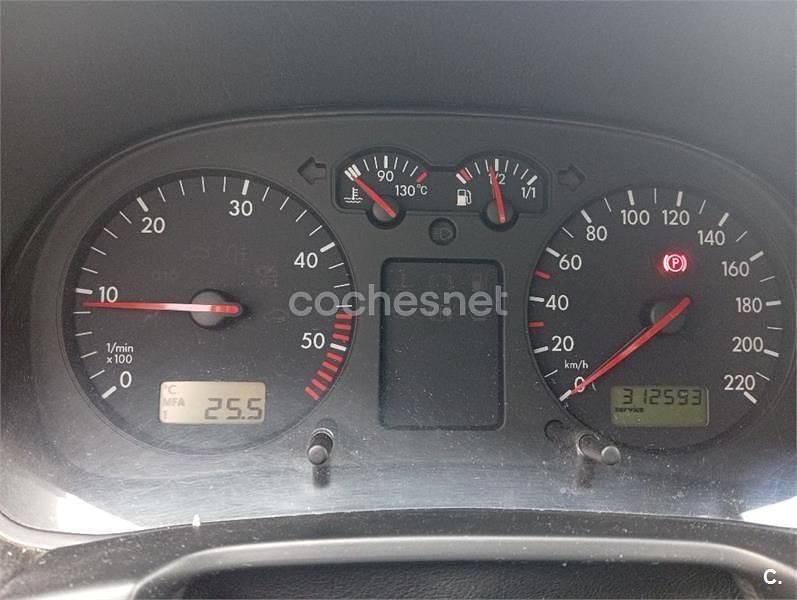 Usado VW Golf III Highline 110 CV (80 kW) 1999 Azul Berlina