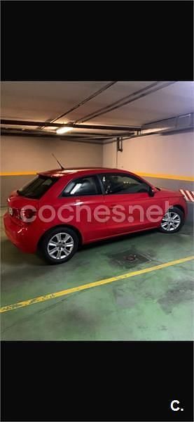 Usado Audi A1 Ambition 90 CV (66 kW) 2012 Rojo Berlina
